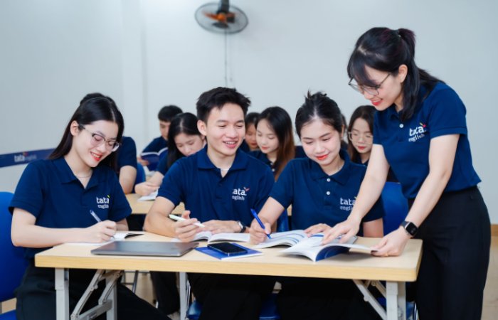 Áp lực phương pháp Root Learning trong từng lớp học tại TATA English